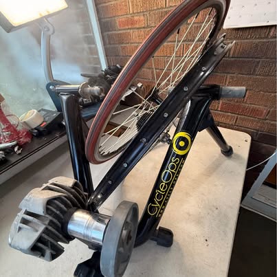 CycleOps Wind Trainer with Vittoria Zaffiro Pro Home Trainer Wheel