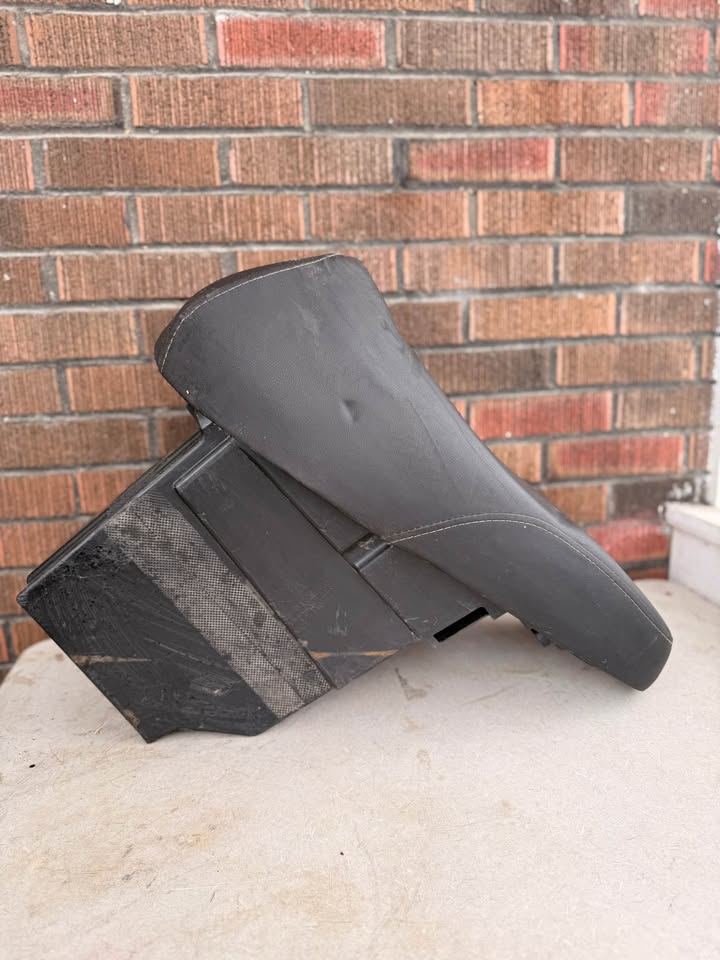 Emmo Hornet Trunk Seat | Replacement